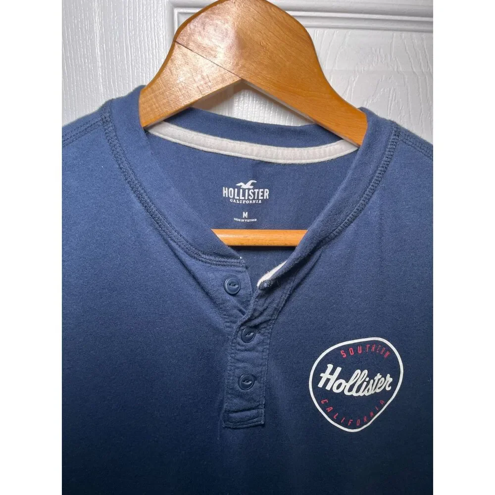 Hollister Men’s Medium Navy White Henley Graphic Tee Short Sleeve Shirt